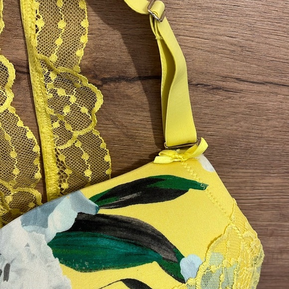 Cacique | Boost Plunge floral lace yellow front clasp Bra women’s size 42DDD - Picture 3 of 8